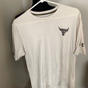 Men’s UA tee